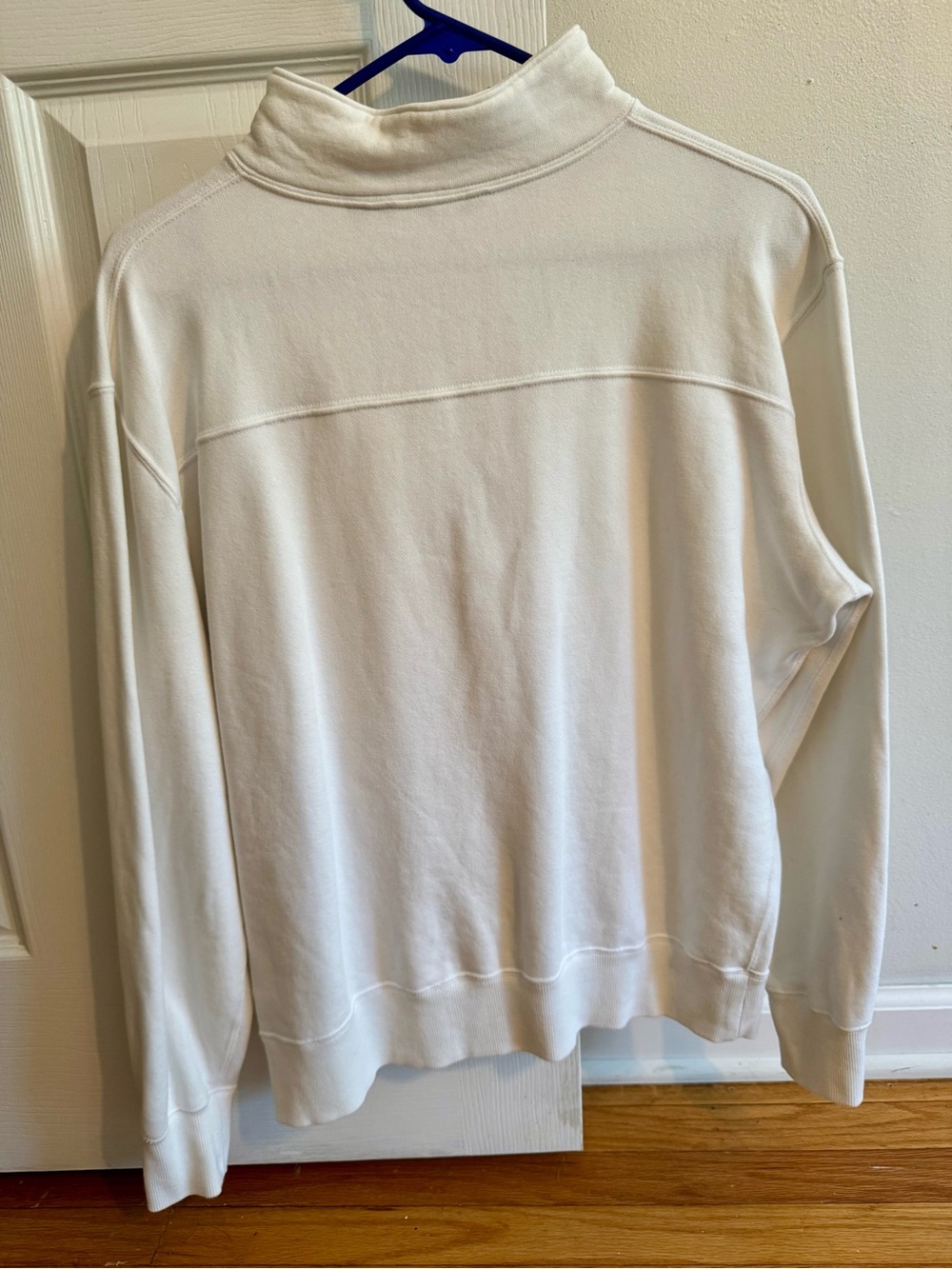 Women’s Vineyard VinesWhite Half-Zip - Picture 6 of 7
